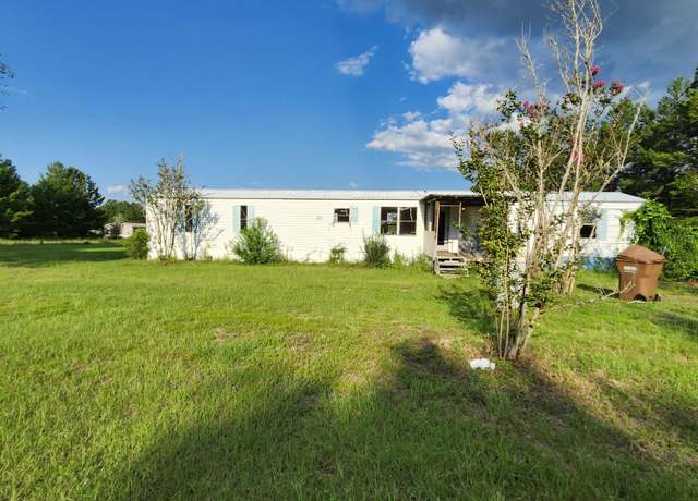 Property at 5174 Santa Gertrudas Dr, Milton, FL 32583, 3 beds, 2 baths