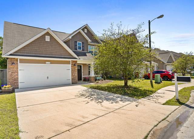 Property at 438 Eisenhower Dr, Crestview, FL 32539, 5 beds, 2.5 baths