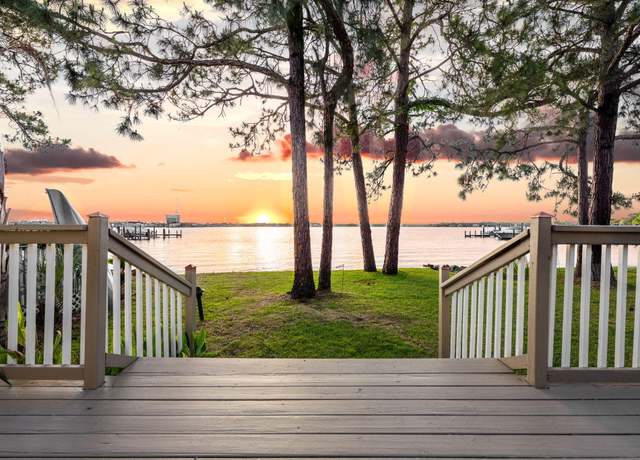 Property at 227 Shalimar Dr #227, Shalimar, FL 32579, 2 beds, 2.5 baths