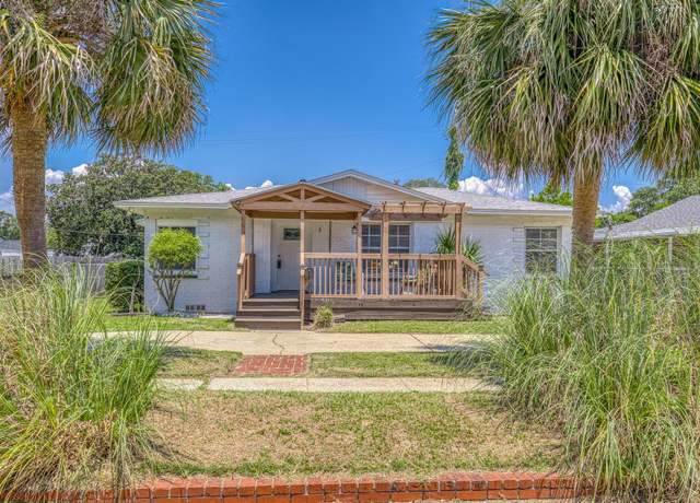 Property at 400 W Sunset Ave, Pensacola, FL 32507, 3 beds, 1 bath