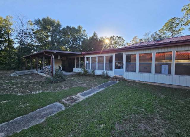 Property at 550 John King Rd, Crestview, FL 32539, 3 beds, 2 baths