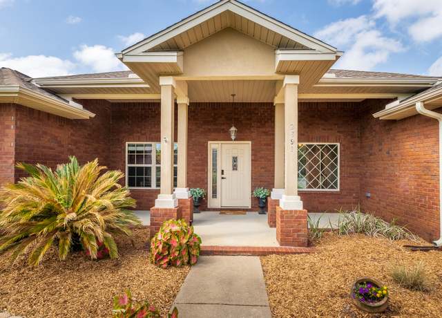 Property at 2891 Pga Blvd, Navarre, FL 32566, 4 beds, 3 baths
