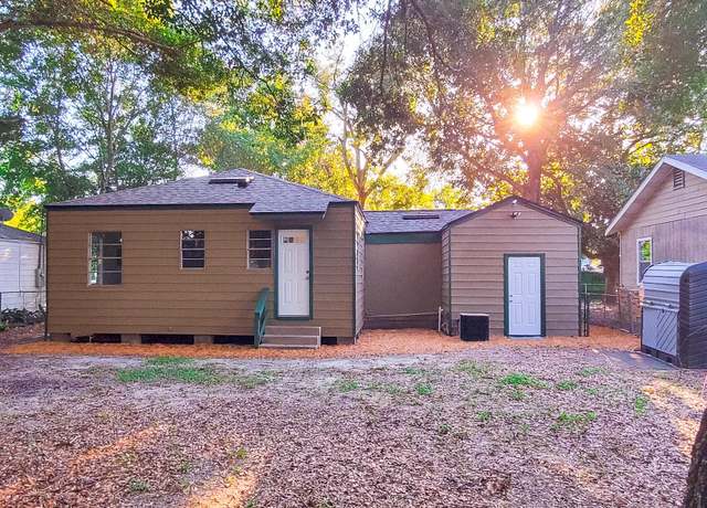 Property at 225 Delray Dr, Pensacola, FL 32507, 2 beds, 1 bath