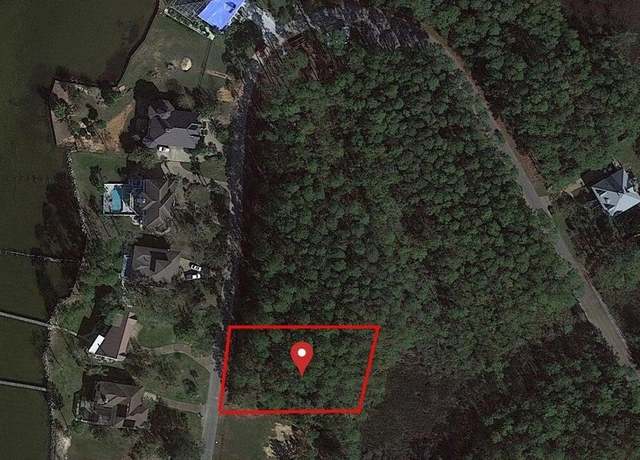 Property at 4529 Bayside Dr, Milton, FL 32583