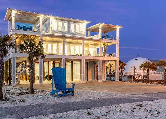 Property at 8082 Gulf Blvd, Navarre, FL 32566, 9 beds, 9.5 baths
