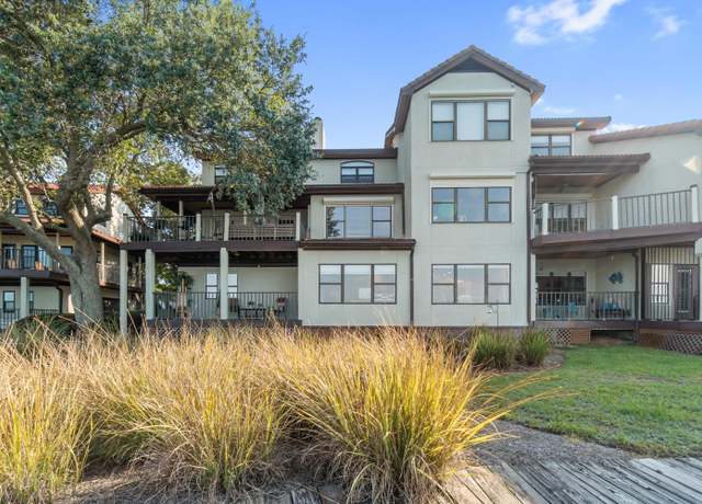 Property at 70 Baybridge Dr Unit B, Gulf Breeze, FL 32561, 2 beds, 2 baths