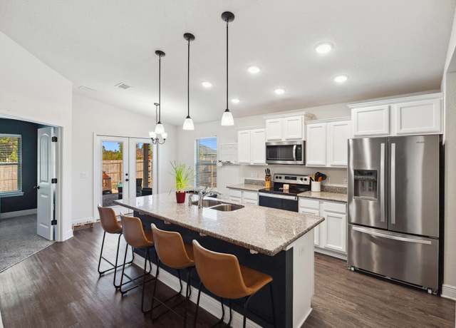Property at 6236 Redberry Dr, Gulf Breeze, FL 32563, 3 beds, 2 baths