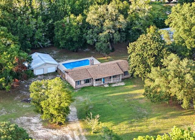 Property at 6736 Nichols Dr Dr, Milton, FL 32570, 4 beds, 2 baths