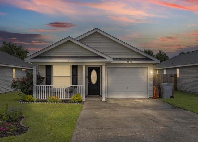 Property at 5576 Shadow Shore Pl, Gulf Breeze, FL 32563, 3 beds, 2 baths