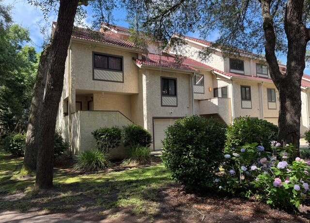 Property at 86 Marina Cove Dr #65, Niceville, FL 32578, 2 beds, 2 baths