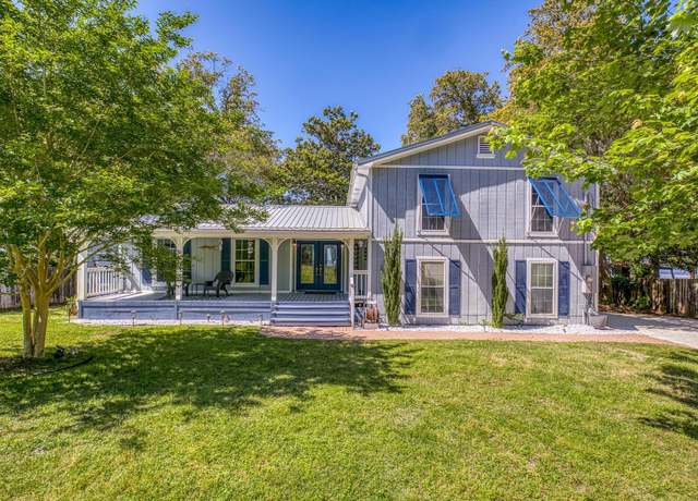 Property at 4736 Hickory Shores Blvd, Gulf Breeze, FL 32563, 3 beds, 3 baths