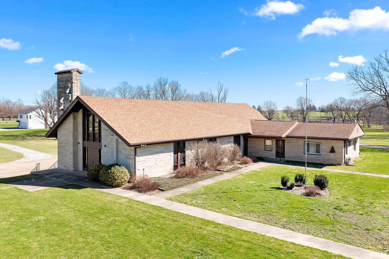 411 E Parkside Dr, Washburn, IL 61570 | MLS# PA1251066 | Redfin