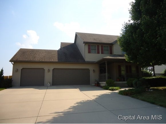 2704 Hastings Rd, Chatham, IL 62629