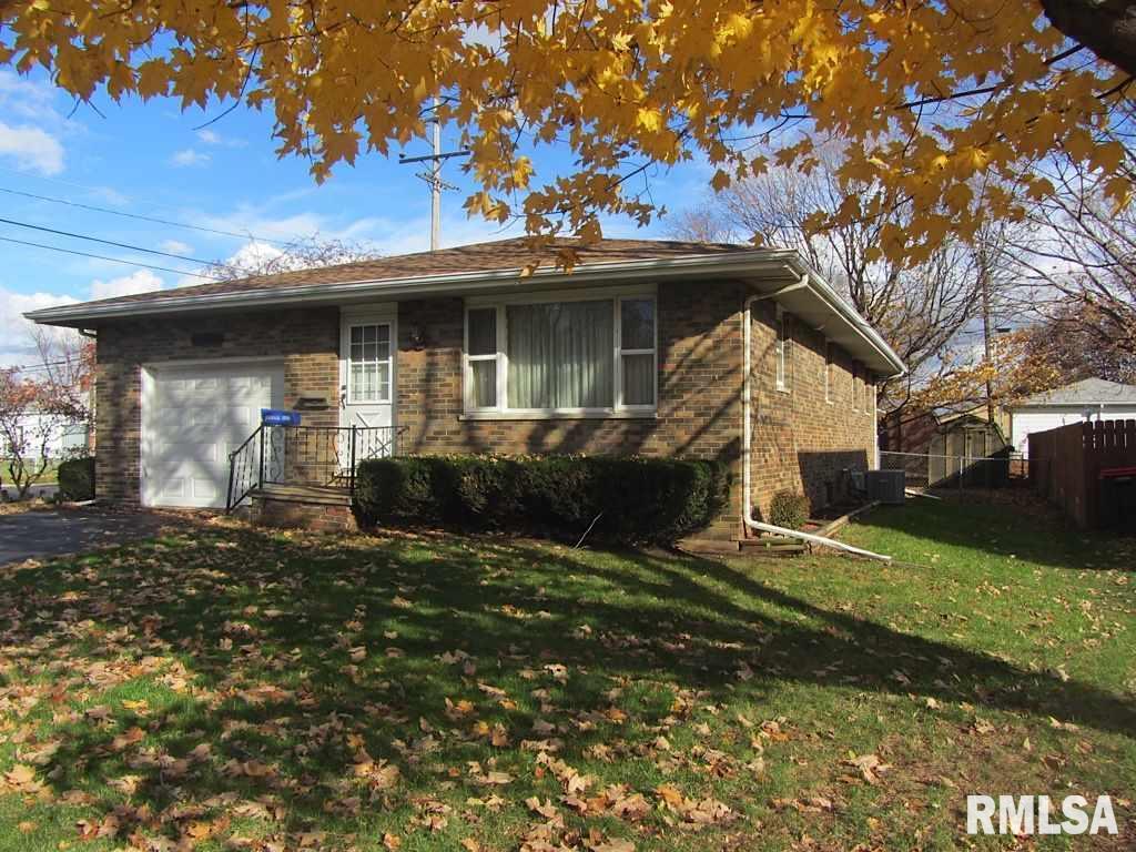 1500 S 6th St, Pekin, IL 61554 | MLS# PA1168992 | Redfin