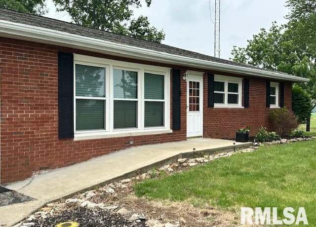 Property at 279 Athensville Rd, Roodhouse, IL 62082, 3 beds, 2 baths