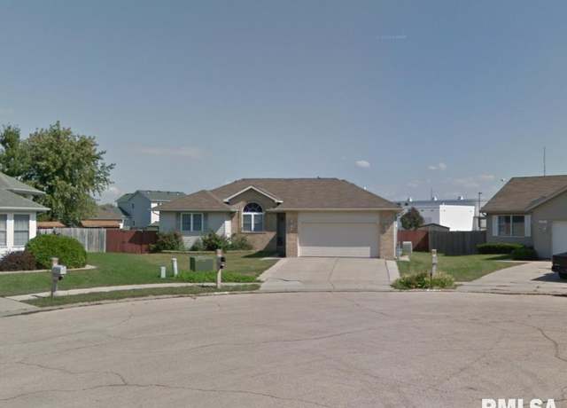 Property at 2717 Granada Ct, Springfield, IL 62703, 3 beds, 2 baths