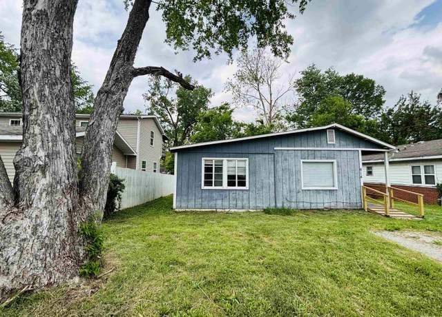 Property at 614 W Rigdon St, Carbondale, IL 62901, 3 beds, 1 bath