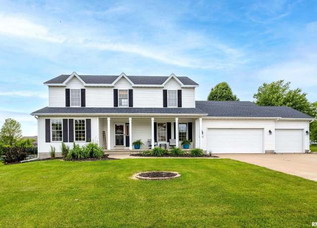 Property at 4837 White Post Rd, Bettendorf, IA 52722, 4 beds, 3.5 baths