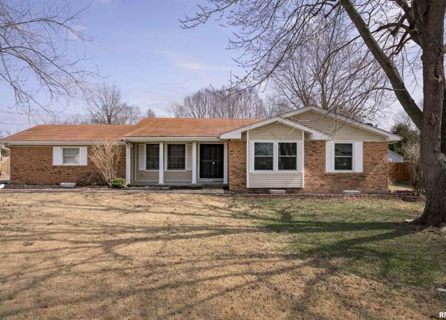 Property at 107 N Chamberlain Dr, Marion, IL 62959, 3 beds, 2 baths