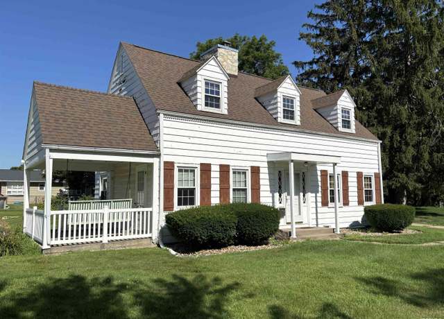 Property at 1405 Caroline Ave, Clinton, IA 52732, 3 beds, 1.5 baths