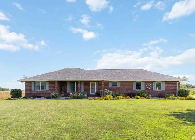 Property at 702 E 3000th St, Liberty, IL 62347, 3 beds, 3 baths
