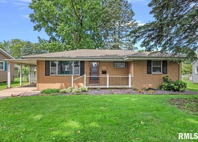 Property at 2307 E Eastview Dr, Springfield, IL 62702, 3 beds, 1 bath