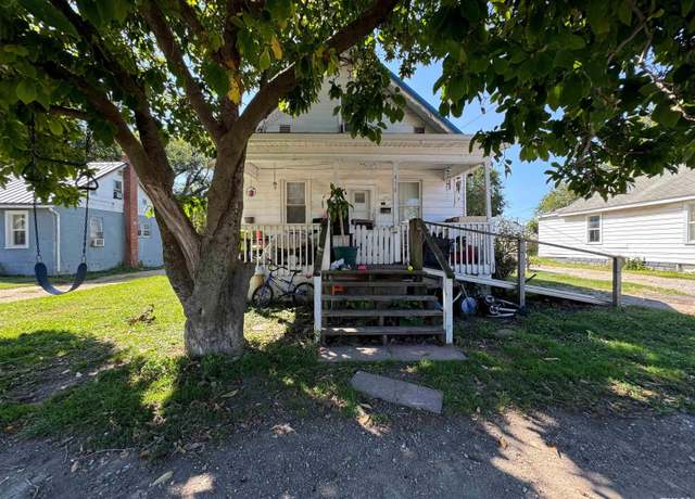 Property at 418 Monson St, East Peoria, IL 61611, 7 beds, 4 baths