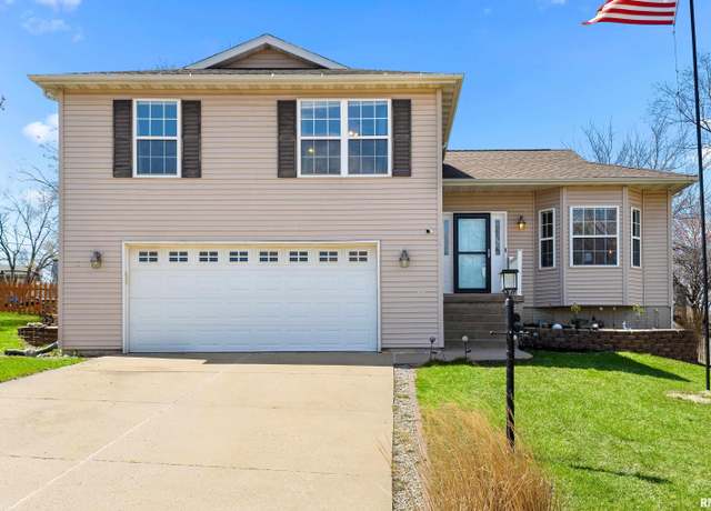 Property at 101 Karen Dr, East Peoria, IL 61611, 4 beds, 3 baths