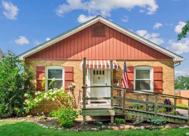 Property at 2147 Stadium Dr, Rock Island, IL 61201, 2 beds, 1 bath