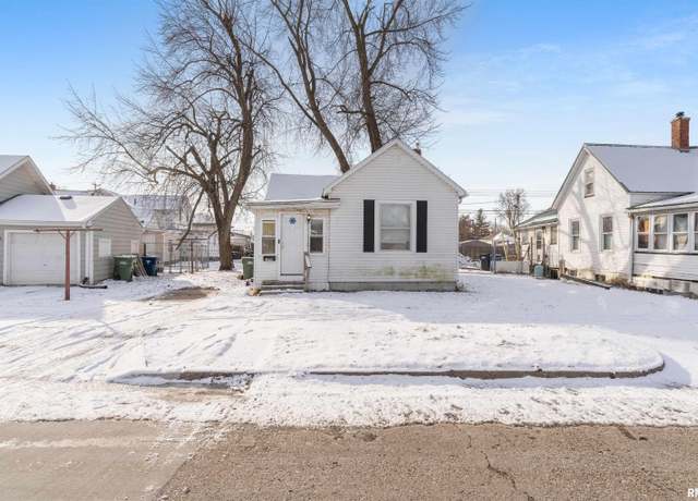 Property at 309 3rd Avenue North, Clinton, IA 52732, 2 beds, 1 bath