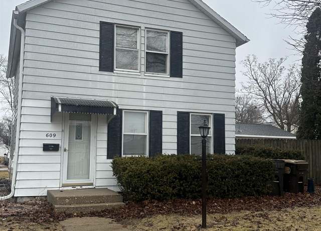 Property at 609 12th Ave, Fulton, IL 61252, 3 beds, 2 baths