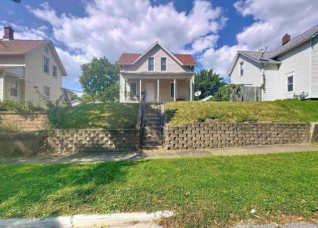 Property at 1815 17th Ave, Moline, IL 61265-1825, 3 beds, 1.5 baths