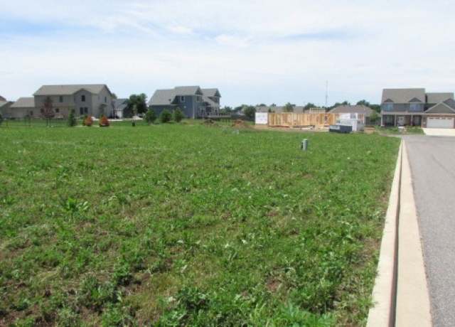 Property at 614 Wellington Dr, Washington, IL 61571