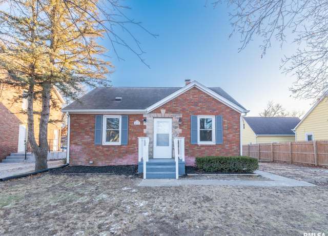 Property at 402 9th Ave, Silvis, IL 61282, 3 beds, 1 bath