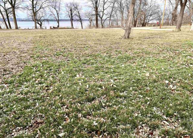 Property at 808 N Lake St, Spring Bay, IL 61611