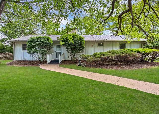 Property at 6006 N Big Hollow Rd, Peoria, IL 61615, 3 beds, 2 baths