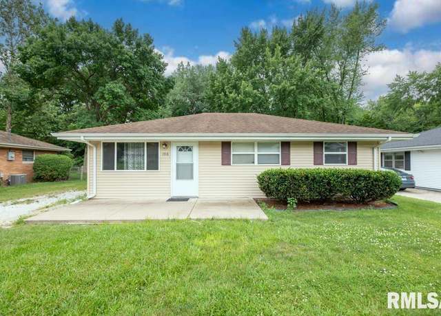 Property at 1918 W White Oak Dr, Peoria, IL 61614, 3 beds, 1 bath