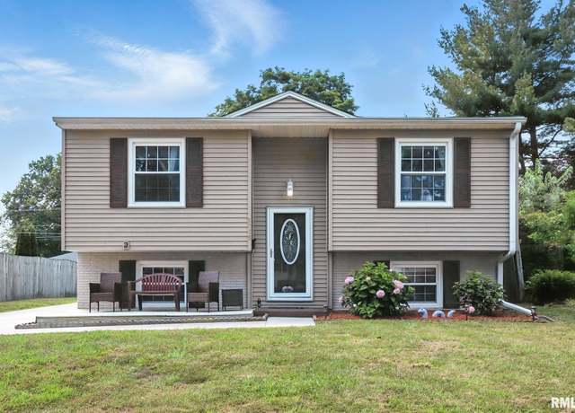 Property at 5039 48th Street A, Moline, IL 61265, 3 beds, 2 baths