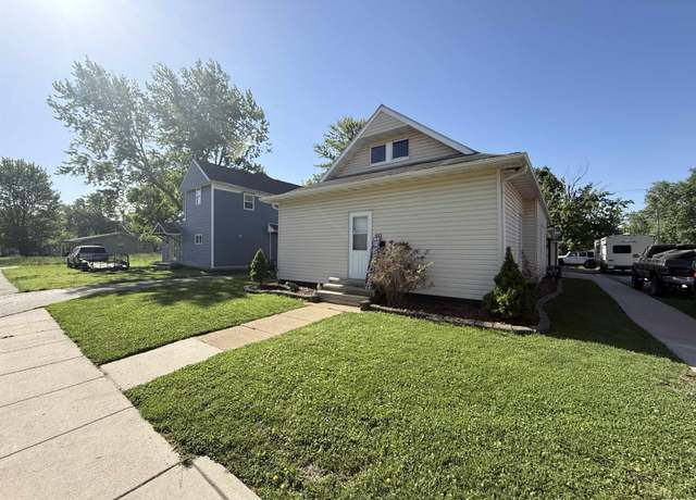 Property at 601 E Boone St, Salem, IL 62881, 2 beds, 1 bath