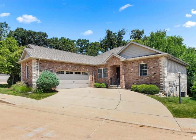 Property at 2627 W Lake Pointe Ter, Peoria, IL 61614, 3 beds, 2.5 baths