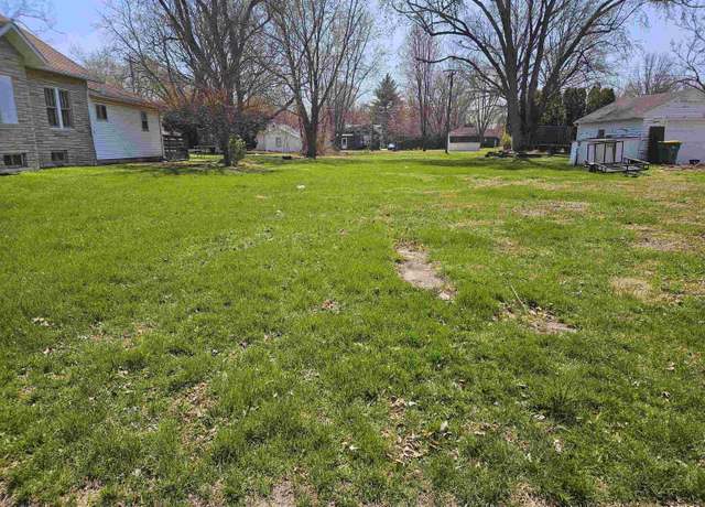 Property at 821 W Washington St, Macomb, IL 61455