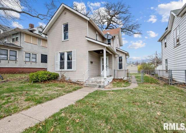 Property at 916 E 14th St, Davenport, IA 52803, 2 beds, 1 bath