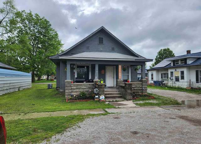 Property at 132 N 2nd St, Ashley, IL 62808, 3 beds, 1 bath