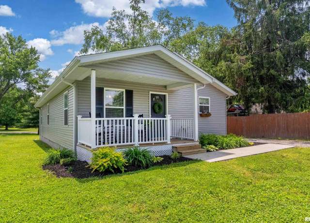 Property at 402 Habitat Way, Herrin, IL 62948, 3 beds, 2 baths