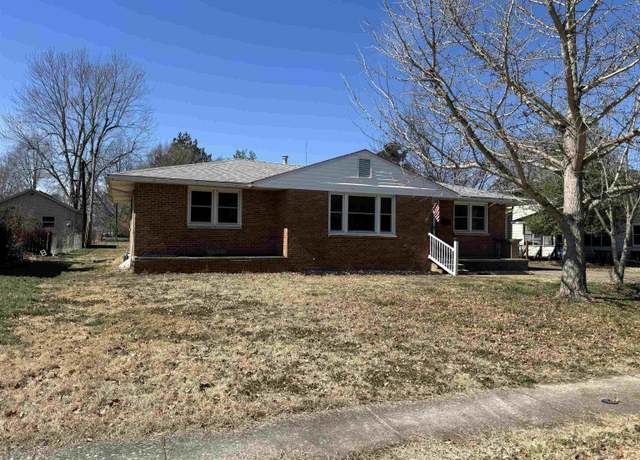 Property at 213 Dorris Dr, Metropolis, IL 62960, 3 beds, 1.5 baths