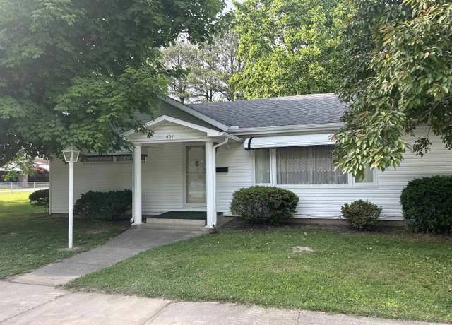 Property at 401 W 11th St, Christopher, IL 62822, 3 beds, 2 baths