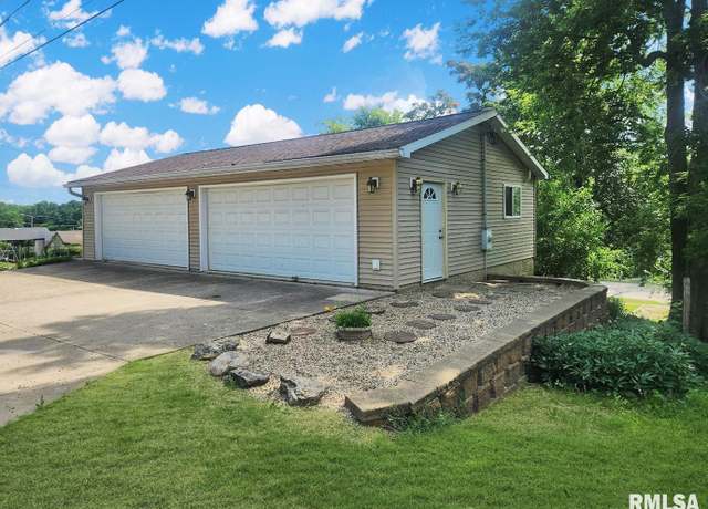 Property at 215 2nd St, Sparland, IL 61565