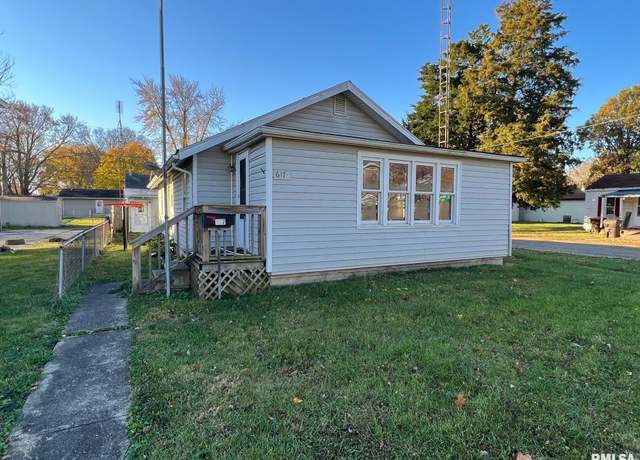 Property at 617 Short 8th St, Lincoln, IL 62656, 3 beds, 1 bath