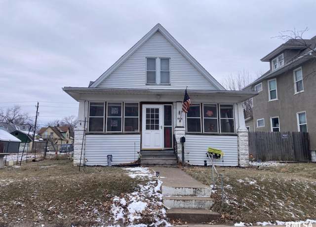 Property at 1514 14th St, Rock Island, IL 61021, 2 beds, 1 bath