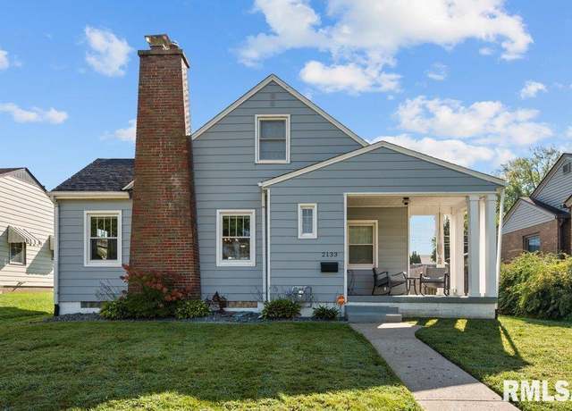 Property at 2133 Warren St, Davenport, IA 52804, 3 beds, 1 bath